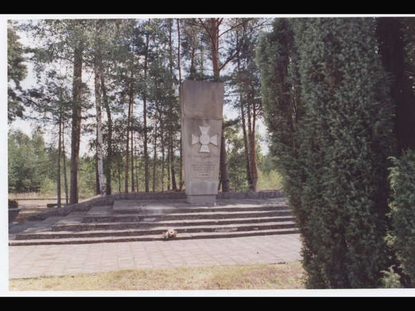 fichier 20101217_0800_K_stele-0.jpg